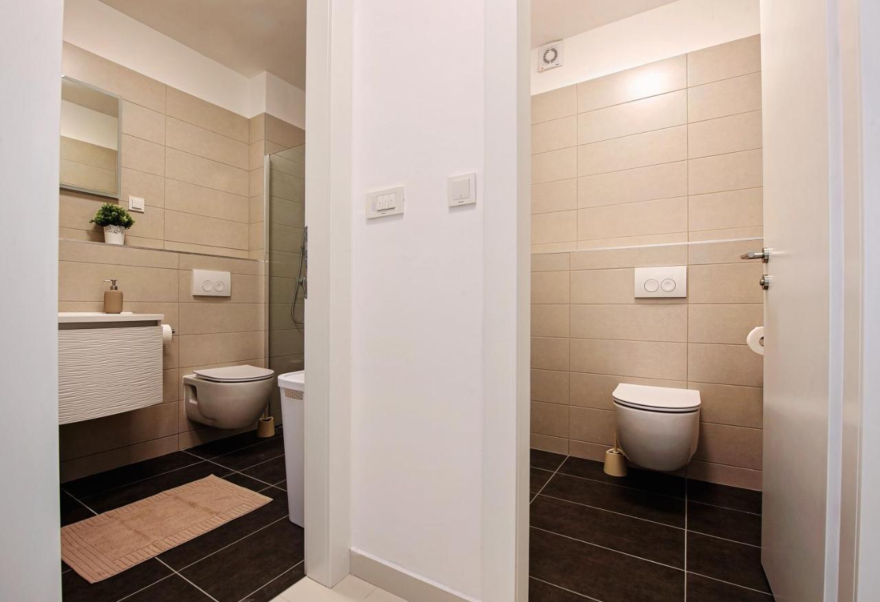 Sea Front Apartments Ivana โรกอซนิซา ภายนอก รูปภาพ
